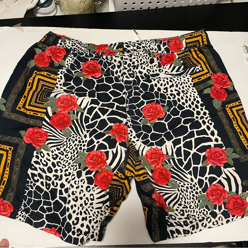 Forever 21 mens shorts - Picture 2 of 6